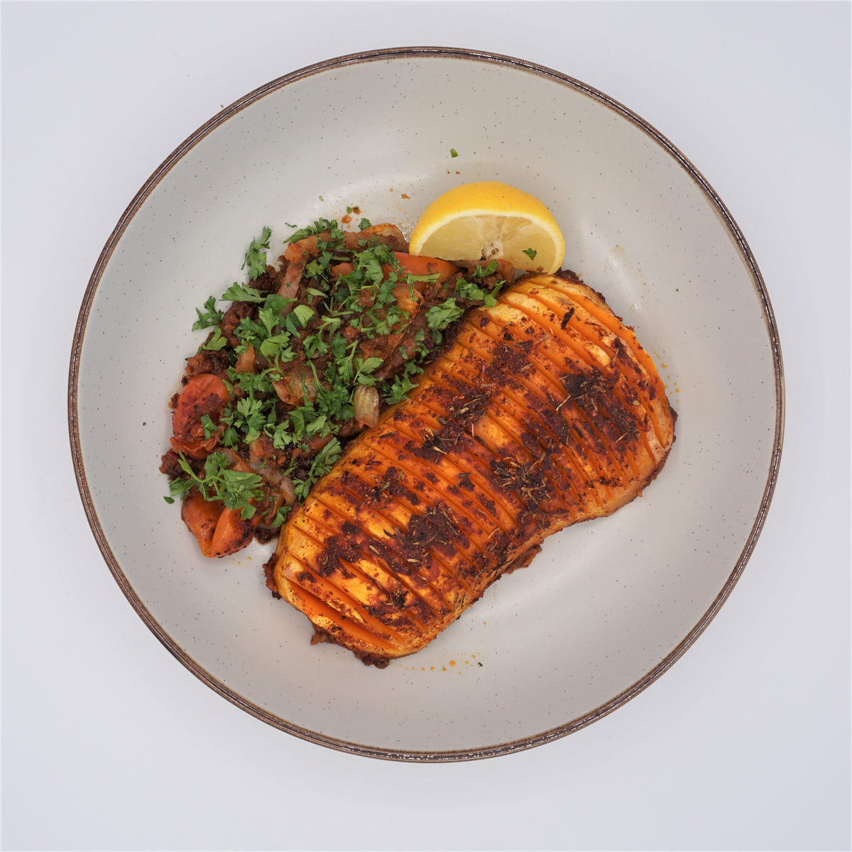 Roasted harissa hasselback butternut squash with red onion, tomatoes & – Hill & Vale
