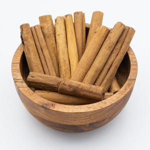 Cinnamon quills in bowl